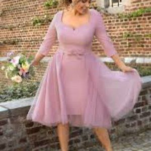 Elegant Lavender Women's Dress